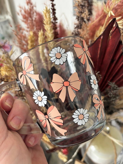 Bows & Daisy Glass Handled Mug